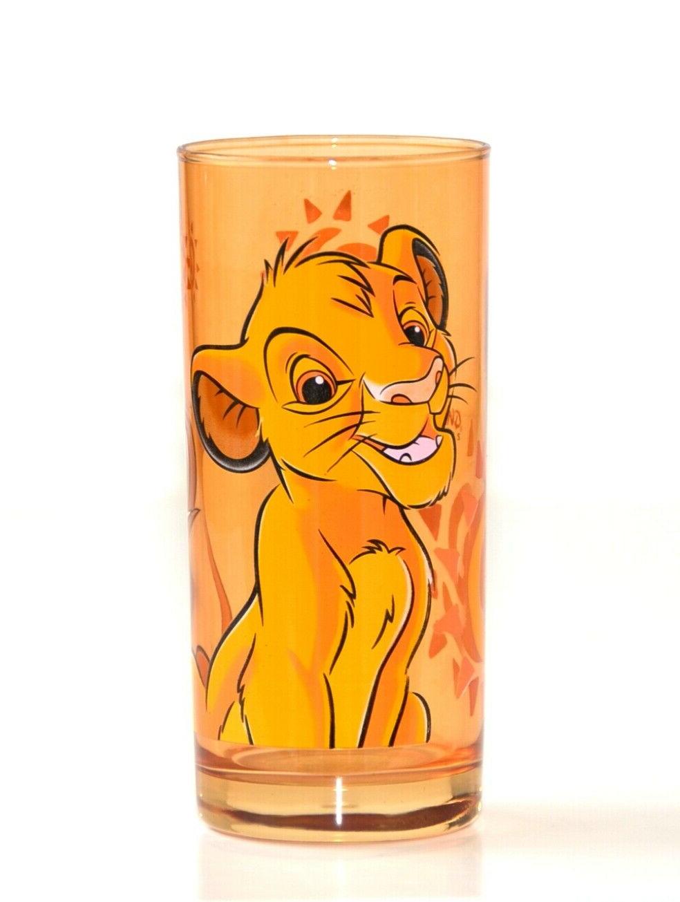 disney simba de roi lion personnage buvant