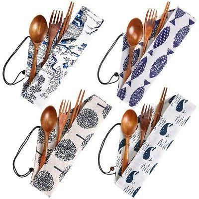 ensemble de 4 couverts en bois couverts