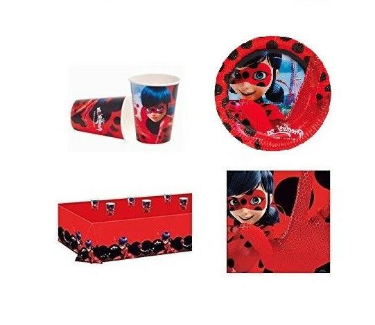 ensemble table vaisselle lunettes serviettes de chiffon