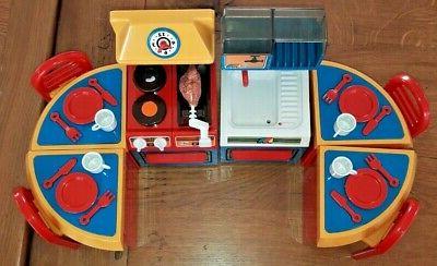 jeu jouet vintage cuisine four vaisselles table