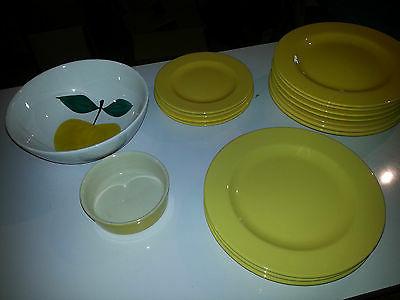 lot service vaisselle jaune en faience 16