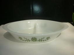 plat cocotte &agrave; s&eacute;paration Glasbake fabriqu&eacute; par McKee Jea